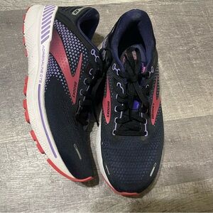 Brooks Women's Adrenaline GTS Shoes - Black and Pink